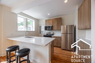 3349 W Balmoral Ave in Chicago, IL - Building Photo - Building Photo