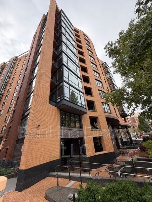 property at 1010 Massachusetts Ave NW