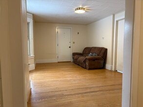 501 S Cayuga St in Ithaca, NY - Building Photo - Building Photo