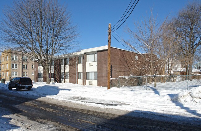 34 Wilson St in Hartford, CT - Foto de edificio - Building Photo