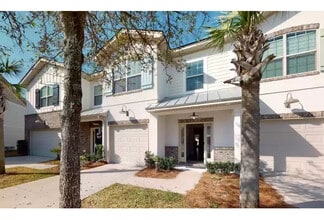 1703 Mariners Cir in St. Simons Island, GA - Building Photo - Building Photo