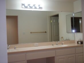 1620 W Gardena Blvd, Unit Room #2 in Gardena, CA - Foto de edificio - Building Photo