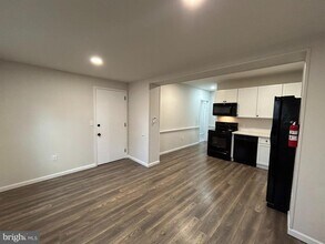 566 E High St in Pottstown, PA - Building Photo - Building Photo