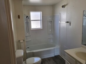 821 S Avenue C in Portales, NM - Building Photo - Building Photo