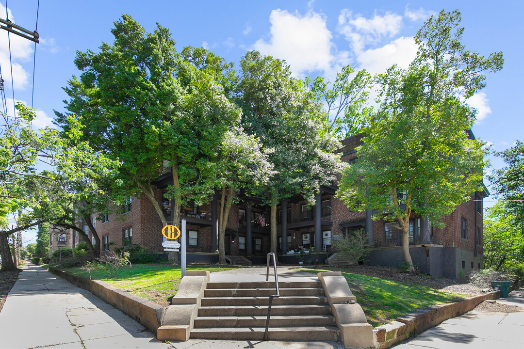 Underwood Court in Birmingham, AL - Building Photo