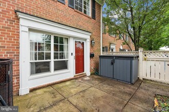 1547-A N Van Dorn St in Alexandria, VA - Building Photo - Building Photo