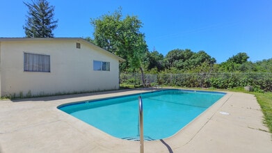 The Grove in Orangevale, CA - Building Photo - Building Photo