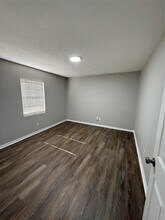 503 Park Ln in Cleveland, TX - Building Photo - Building Photo