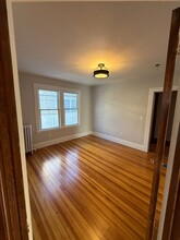 38-40 Maplewood Ave in West Hartford, CT - Building Photo - Building Photo