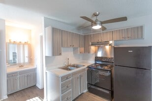 Union on Thompson in Nashville, TN - Building Photo