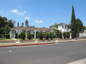 7003 La Tijera Blvd in Los Angeles, CA - Foto de edificio - Building Photo