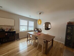 167 Newark Pompton Tpke, Unit #1 in Pequannock, NJ - Foto de edificio - Building Photo