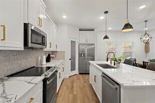 3122 Chihuahua Ave in Dallas, TX - Building Photo