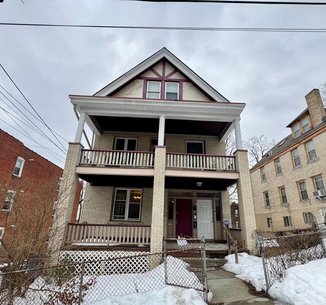 5514 Broad St in Pittsburgh, PA - Building Photo - Building Photo