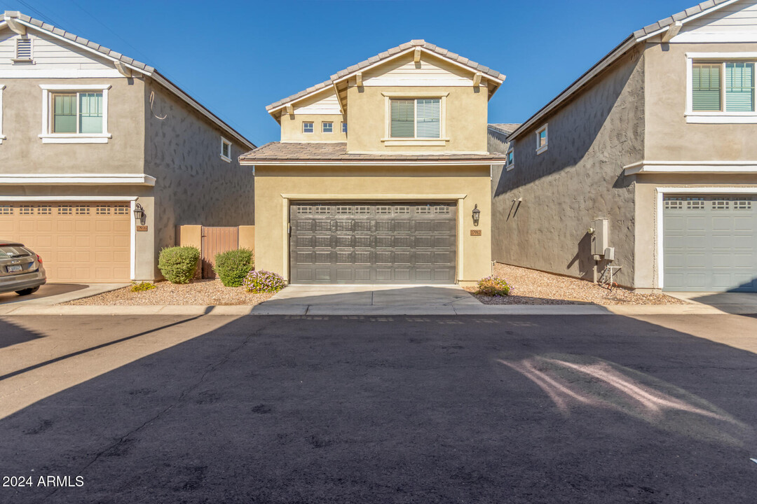 17982 N 114th Ln in Surprise, AZ - Building Photo