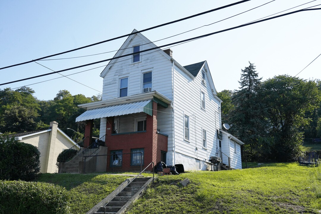 625 Delaware Ave in Glassport, PA - Building Photo