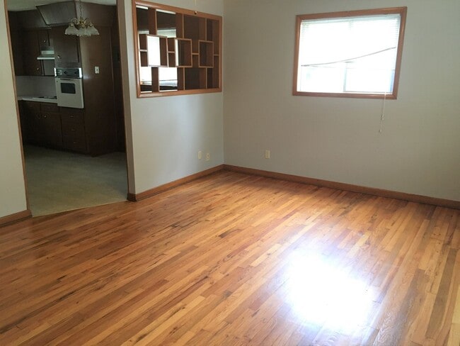 property at 839 S Link Ave