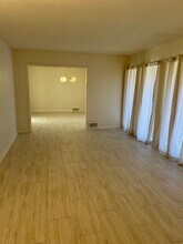 54 S East Yates Rd in Memphis, TN - Building Photo - Building Photo