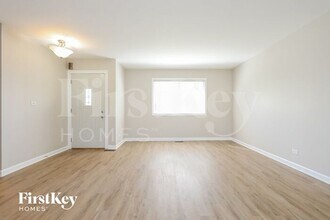 133 Huntingwood Rd in Matteson, IL - Foto de edificio - Building Photo