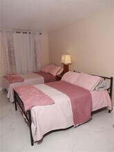 5550 NW 44th St in Lauderhill, FL - Foto de edificio - Building Photo