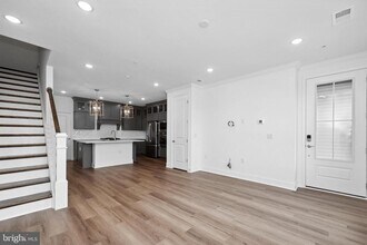 4828 America Square in Chantilly, VA - Building Photo - Building Photo
