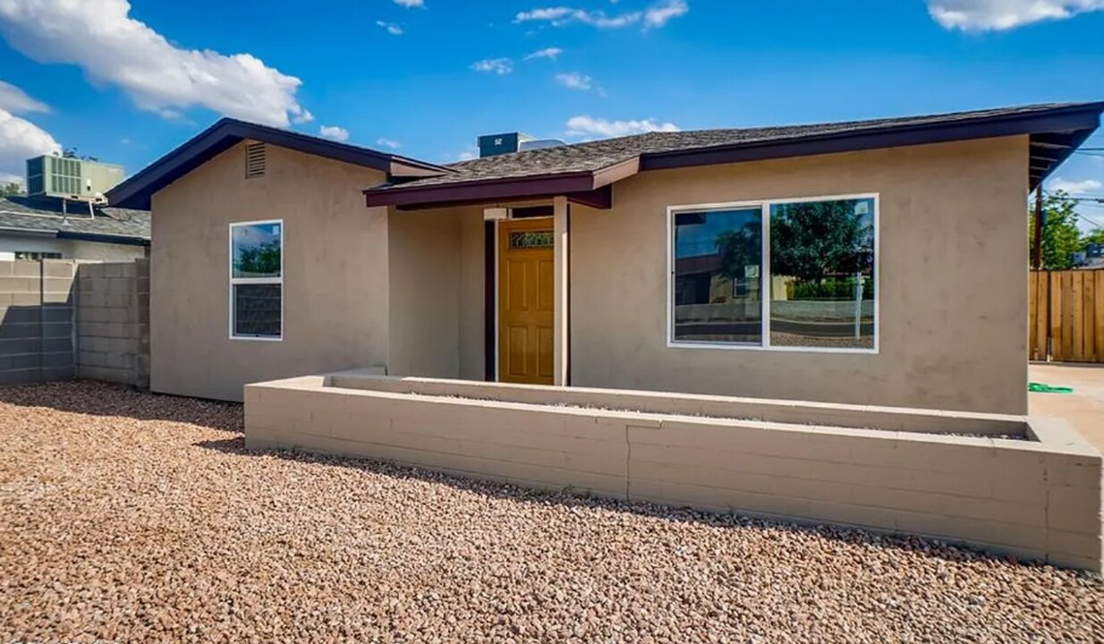 1705 W Montecito Ave in Phoenix, AZ - Building Photo