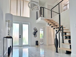 218 Old Meadow Way in Palm Beach Gardens, FL - Building Photo - Building Photo