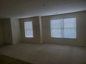 10122 Sunrise Dr in Grand Blanc Township, MI - Foto de edificio - Building Photo