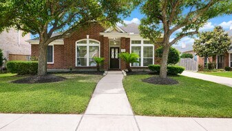 7414 Fall Creek Bend Ct in Humble, TX - Building Photo