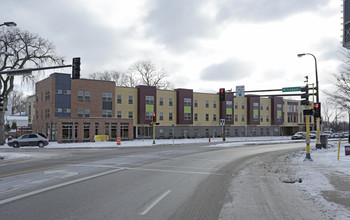 West Broadway Crescent in Minneapolis, MN - Building Photo - Building Photo