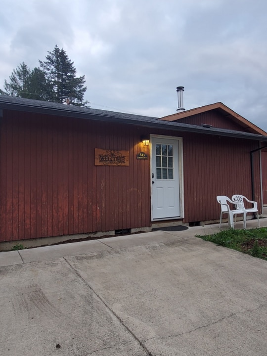 543 N Broadway St, Unit 543 in Estacada, OR - Building Photo