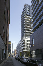 Lowney sur Ville Phase III in Montréal, QC - Building Photo - Building Photo