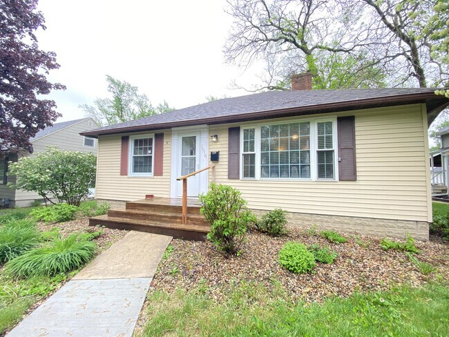 property at 1016-10 1/2 10 1/2 St SE