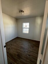 724 W 1st Ave in Hutchinson, KS - Building Photo - Building Photo