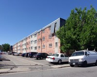 Building Photo - Cherry Plaza Apartamentos in Denver, Colorado