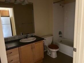 118 107th Avenue Northeast, Unit B210 in Bellevue, WA - Building Photo - Building Photo