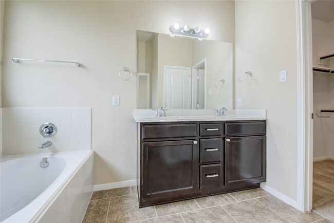 8710 Austin Thomas Dr