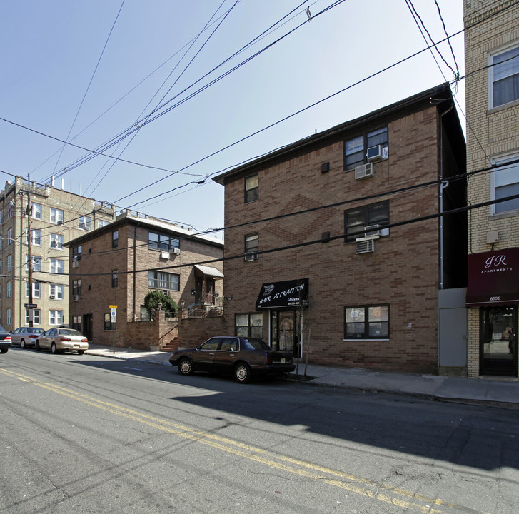 6508 Broadway in West New York, NJ - Building Photo