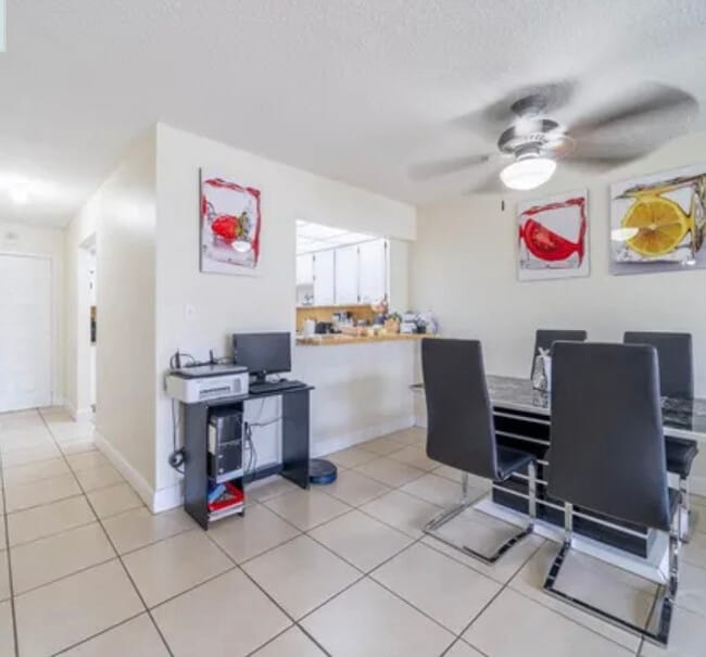 6960 Miami Gardens Dr in Hialeah, FL - Building Photo - Building Photo