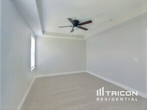 10031 Landport Way in Land O Lakes, FL - Building Photo - Building Photo