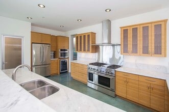 747 Tiburon Blvd in Tiburon, CA - Building Photo - Building Photo
