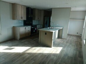 25415 SW 129th Pl in Princeton, FL - Building Photo - Building Photo