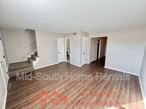 1742 E Holmes Rd in Memphis, TN - Building Photo - Building Photo