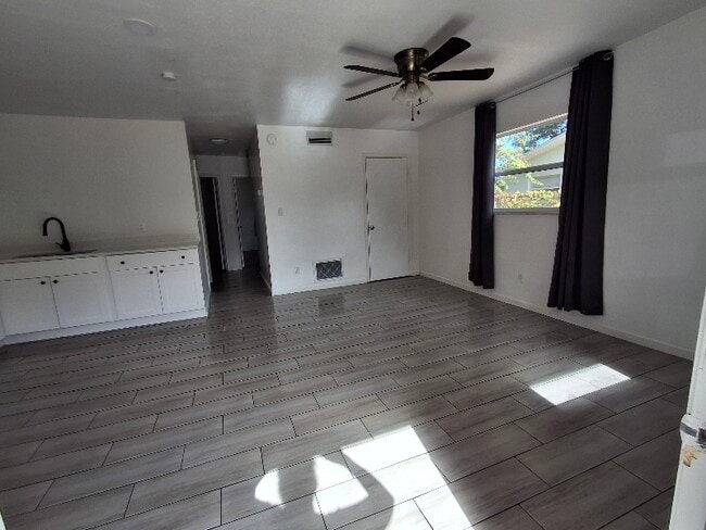 6477 146th Ave N in Clearwater, FL - Building Photo - Building Photo