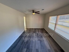 828 Pamela Dr in Griffin, GA - Building Photo - Building Photo