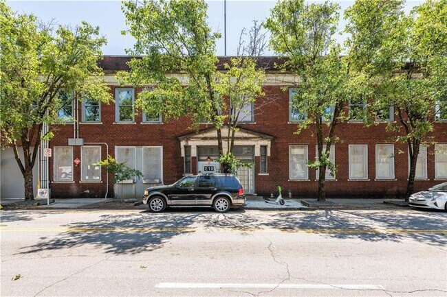 210 Walker St SW in Atlanta, GA - Building Photo - Building Photo