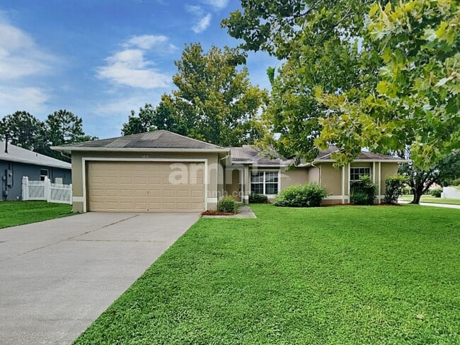 property at 12131 Woodglen Cir