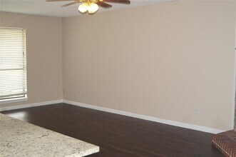 1217 Blanco Ln in Garland, TX - Building Photo - Building Photo