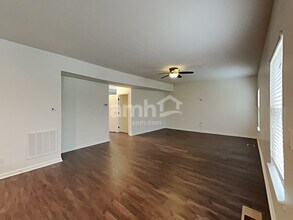 7184 Kenyon Dr in Denver, NC - Building Photo - Building Photo