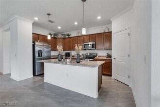 14672 Cantabria Dr in Ft. Myers, FL - Foto de edificio - Building Photo
